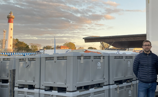 Bacs de coquilles Saint-Jacques à l'extérieur